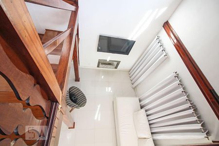 Sala de casa de condomínio para alugar com 3 quartos, 276m² em Parque São Paulo, Cotia