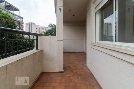 Varanda de apartamento à venda com 2 quartos, 74m² em Vila Madalena, São Paulo