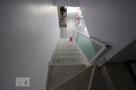 Escada de acesso aos quartos de casa à venda com 3 quartos, 125m² em Vila Regente Feijó, São Paulo