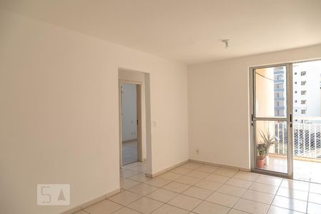 Sala de apartamento à venda com 3 quartos, 72m² em Fernão Dias, Belo Horizonte