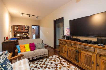 Sala de casa à venda com 4 quartos, 170m² em Conjunto Residencial Butantã, São Paulo