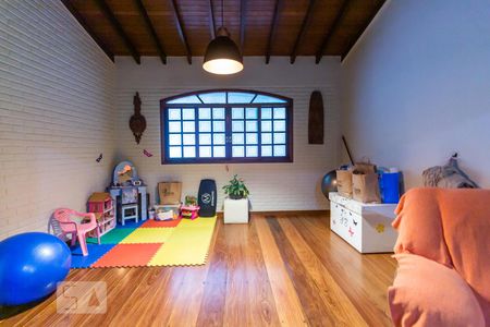 Sala de casa à venda com 4 quartos, 170m² em Conjunto Residencial Butantã, São Paulo