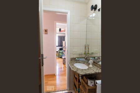 Apartamento para alugar com 72m², 3 quartos e 1 vaga Apartamento para alugar com 72m², 3 quartos e 1 vagaBanheiro