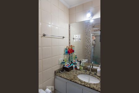 Apartamento para alugar com 72m², 3 quartos e 1 vaga Apartamento para alugar com 72m², 3 quartos e 1 vagaBanheiro da suíte