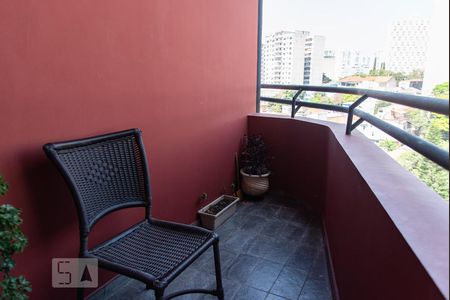 Apartamento para alugar com 72m², 3 quartos e 1 vaga Apartamento para alugar com 72m², 3 quartos e 1 vagaVaranda