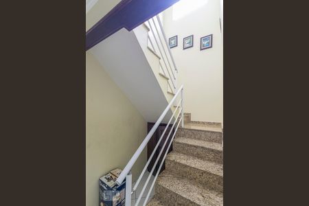 Escada de casa à venda com 2 quartos, 139m² em Vila Clarice, Santo André