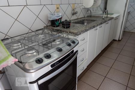 Cozinha de apartamento para alugar com 1 quarto, 52m² em Centro, São José do Rio Preto 