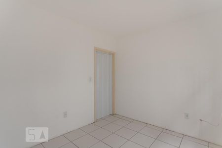 Quarto de apartamento à venda com 1 quarto, 47m² em Passo da Areia, Porto Alegre