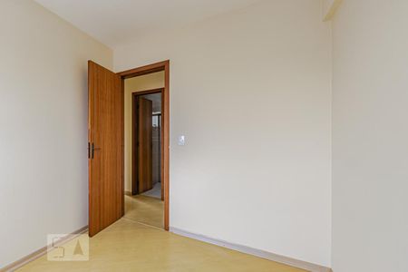 Quarto 1 de apartamento para alugar com 3 quartos, 75m² em Jardim Botânico, Curitiba