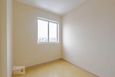 Quarto 1 de apartamento para alugar com 3 quartos, 75m² em Jardim Botânico, Curitiba