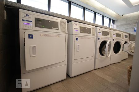 Studio para alugar com 40m², 1 quarto e 1 vaga Studio para alugar com 40m², 1 quarto e 1 vagaLavanderia