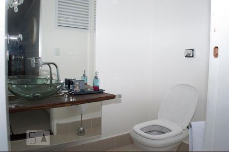 Lavabo de apartamento para alugar com 4 quartos, 167m² em Centro, Uberlândia