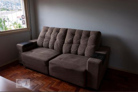 Sala de apartamento para alugar com 2 quartos, 63m² em São José, Porto Alegre