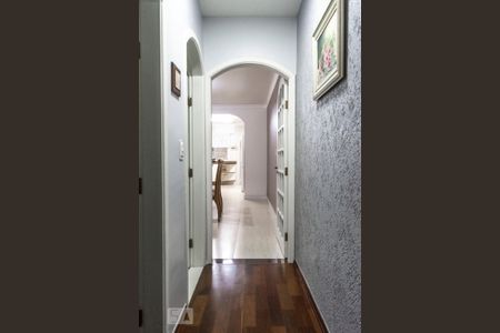 Corredor de casa à venda com 3 quartos, 125m² em Vila Basileia, São Paulo