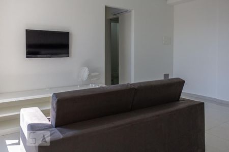 Sala de apartamento para alugar com 1 quarto, 43m² em Melville Empresarial Ii, Barueri