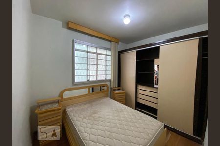 Quarto de apartamento para alugar com 3 quartos, 60m² em Estoril, Belo Horizonte