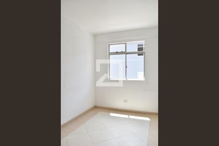 Quarto 2 de apartamento para alugar com 3 quartos, 54m² em Pinheirinho, Curitiba