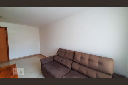 Sala de apartamento para alugar com 3 quartos, 54m² em Pinheirinho, Curitiba