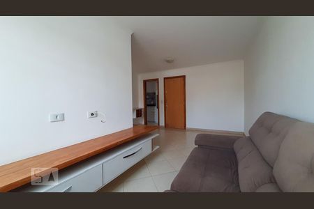 Sala de apartamento para alugar com 3 quartos, 54m² em Pinheirinho, Curitiba