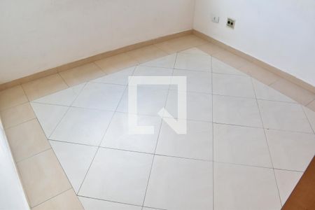 Quarto 1 de apartamento para alugar com 3 quartos, 54m² em Pinheirinho, Curitiba