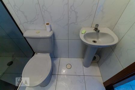 Detalhe banheiro de casa à venda com 4 quartos, 287m² em Jardim Santa Clara, Guarulhos