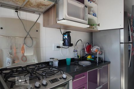 Cozinha de apartamento à venda com 2 quartos, 50m² em Vila Carmosina, São Paulo