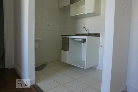 Cozinha de apartamento à venda com 1 quarto, 33m² em Liberdade, São Paulo