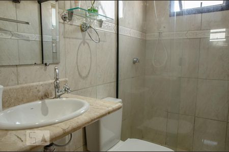 Banheiro Social de apartamento à venda com 2 quartos, 64m² em Vila Pereira Cerca, São Paulo
