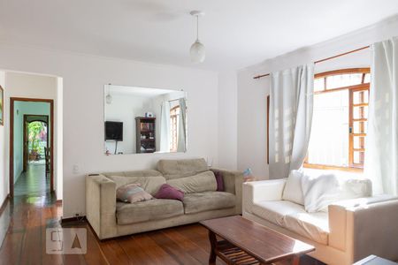 Sala de TV de casa para alugar com 6 quartos, 275m² em Vila Anglo Brasileira, São Paulo