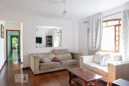 Sala de TV de casa para alugar com 6 quartos, 275m² em Vila Anglo Brasileira, São Paulo