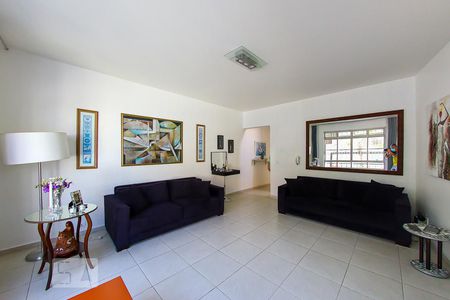 Casa à venda com 183m², 3 quartos e sem vagaSala