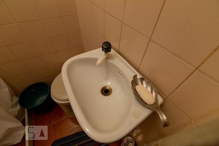 Casa à venda com 600m², 7 quartos e 2 vagas Casa à venda com 600m², 7 quartos e 2 vagasBanheiro de Serviço