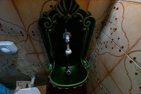 Casa à venda com 600m², 7 quartos e 2 vagas Casa à venda com 600m², 7 quartos e 2 vagasBanheiro 1