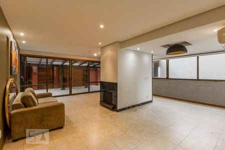 Sala de apartamento à venda com 3 quartos, 226m² em Petrópolis, Porto Alegre