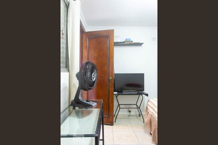 Quarto de Serviço de casa de condomínio à venda com 2 quartos, 100m² em Vila Elvira, São Paulo