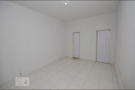 Quarto de kitnet/studio para alugar com 1 quarto, 27m² em Centro, Rio de Janeiro