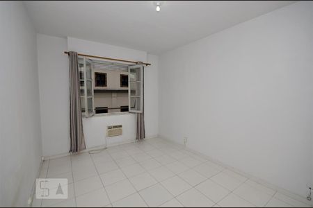 Studio para alugar com 27m², 1 quarto e sem vagaQuarto