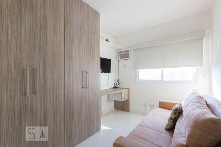 Quarto 1 de apartamento para alugar com 2 quartos, 81m² em Barra da Tijuca, Rio de Janeiro