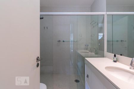 Banheiro de kitnet/studio à venda com 1 quarto, 65m² em Itaim Bibi, São Paulo