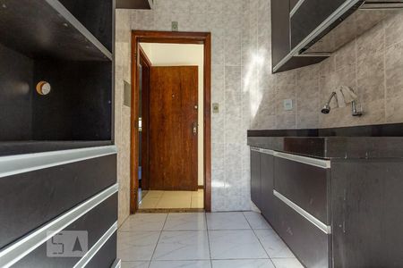 Cozinha de apartamento à venda com 2 quartos, 48m² em Copacabana, Belo Horizonte