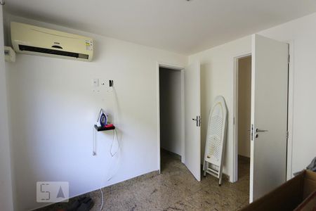 suite de casa à venda com 3 quartos, 200m² em Taquara, Rio de Janeiro