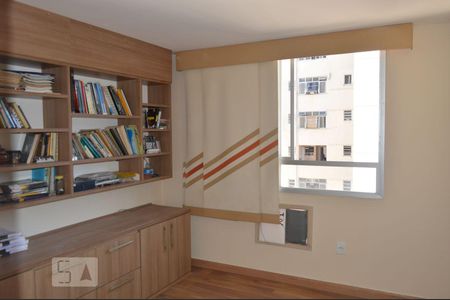 Quarto de apartamento à venda com 2 quartos, 85m² em Ingá, Niterói
