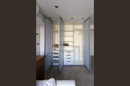 Studio - Armário de kitnet/studio para alugar com 1 quarto, 30m² em Pinheiros, São Paulo