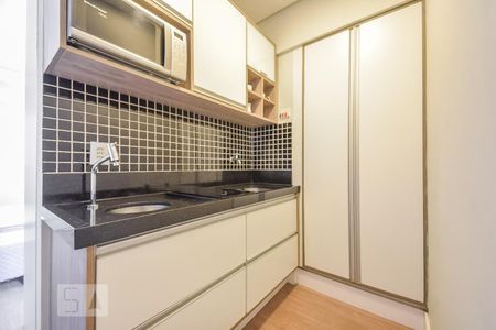 Cozinha de apartamento à venda com 1 quarto, 25m² em República, São Paulo