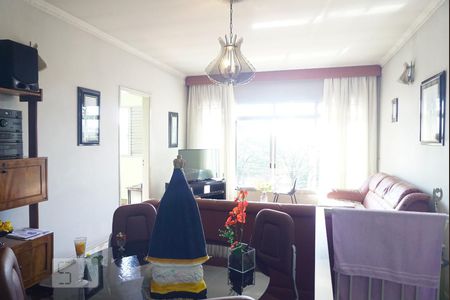 Casa 1 - Sala de casa para alugar com 5 quartos, 250m² em Jardim Eliane, São Paulo