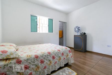 Suíte de casa à venda com 4 quartos, 82m² em Jardim Rossin, São Paulo