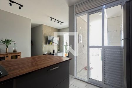 Sala/Cozinha de apartamento para alugar com 2 quartos, 66m² em Jardim Flor da Montanha, Guarulhos