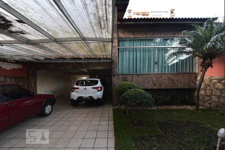 Casa para alugar com 550m², 4 quartos e 6 vagas Casa para alugar com 550m², 4 quartos e 6 vagasGaragem