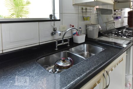Casa para alugar com 550m², 4 quartos e 6 vagas Casa para alugar com 550m², 4 quartos e 6 vagasCozinha