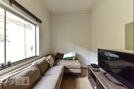 Casa para alugar com 550m², 4 quartos e 6 vagas Casa para alugar com 550m², 4 quartos e 6 vagasSala de Vídeo 1